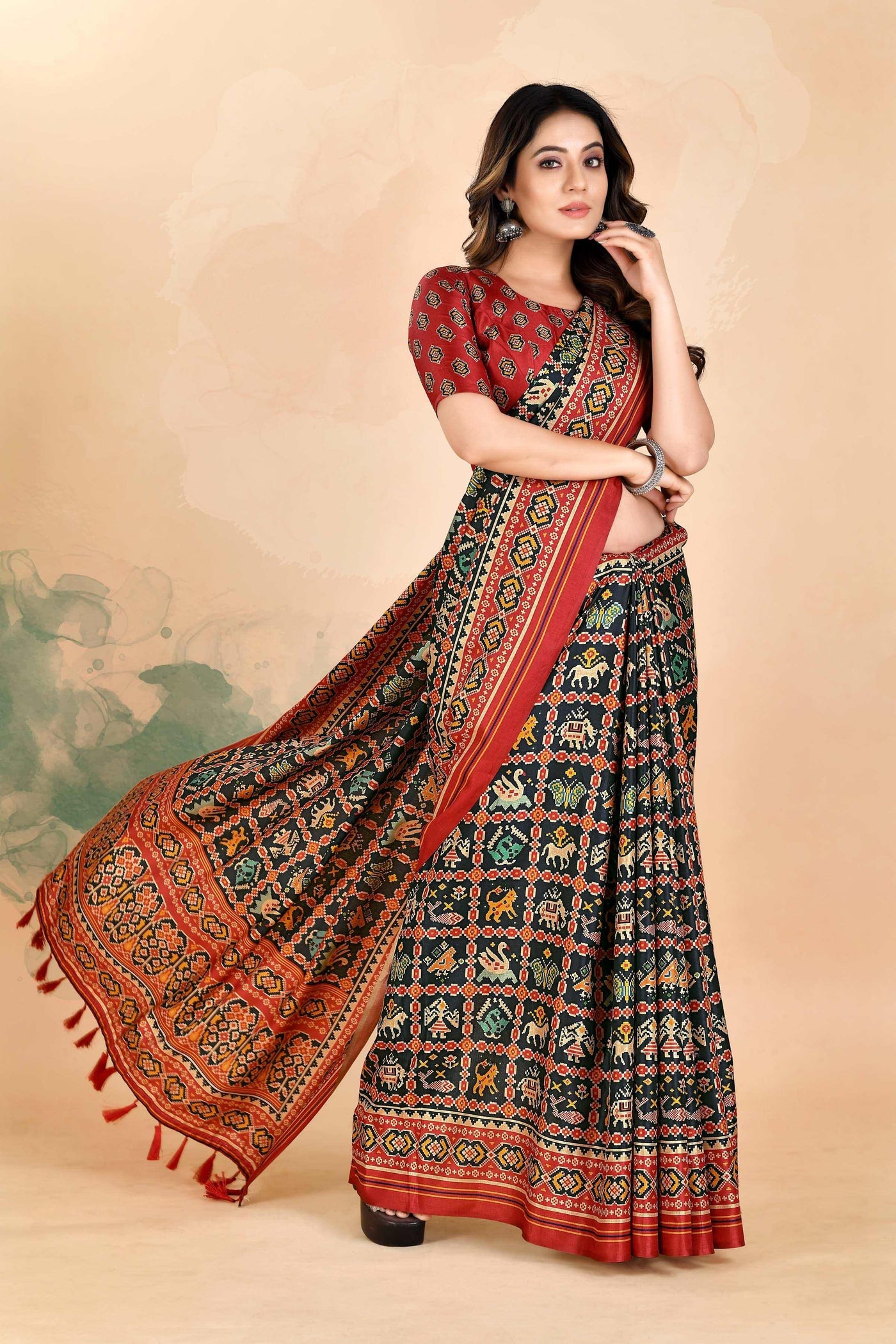 Buy Maroon Sarees for Women by Saree mall Online | Ajio.com