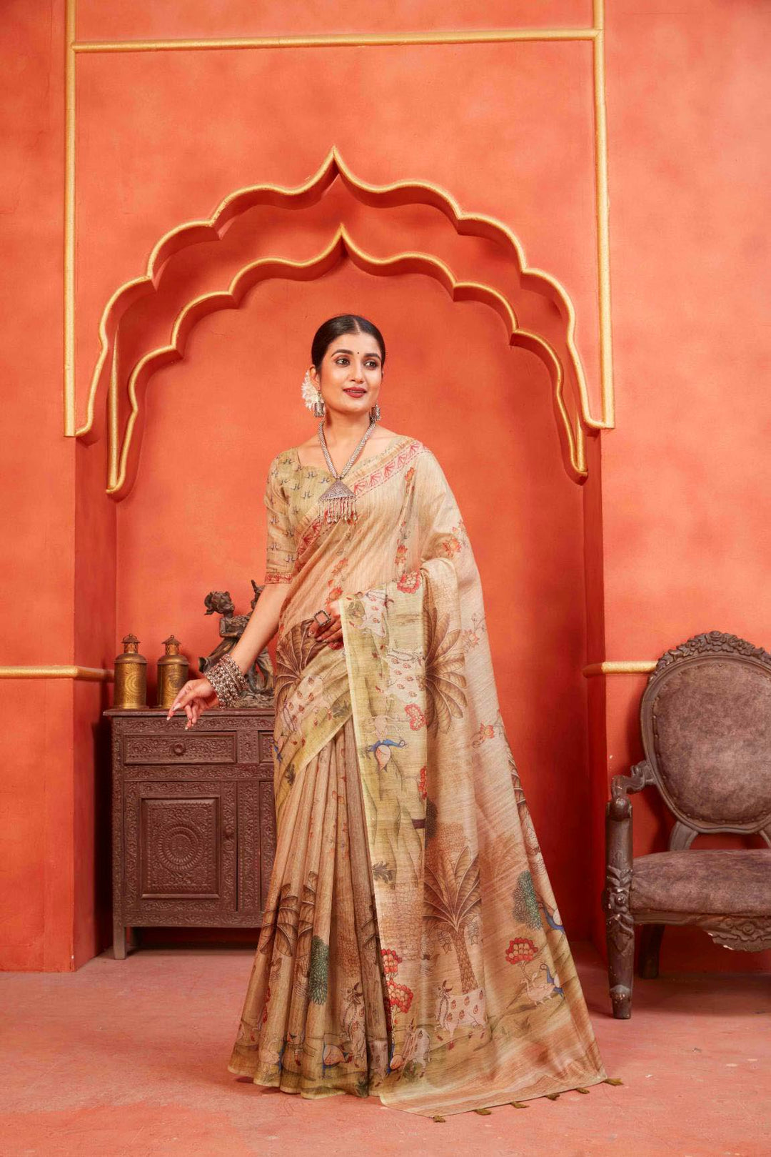 woman in Kalamkari Pichwai Chanderi Saree.